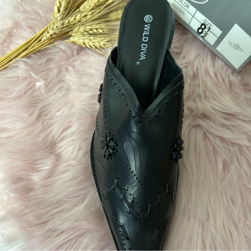 Wild Diva Western Slide On Black Mules - Picture 3 of 5